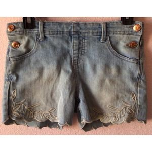 Cat &  jack denim pull on shorts size large